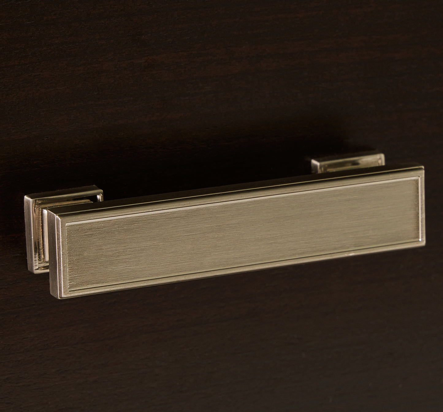 Covetown Queen Panel Bed with Mirrored Dresser, Chest and Nightstand